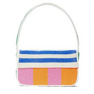 Sac à bandoulière bleu brodé avec motif floral et fruité, sac à main tendance de forme personnalisée pour femmes, activités promotionnelles - Product Image 3