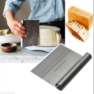 Commercio all'ingrosso di utensili da cucina in acciaio inox palmare raschietto <span class=keywords><strong>pasta</strong></span> taglierina con scala di misurazione per la pasticceria pane torta della Pizza - Product Image 6