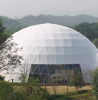 Tente géodésique personnalisée de grande taille avec structure en acier galvanisé pour salons professionnels et expositions en plein air, capacité de 500 personnes, toutes saisons