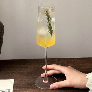 Vaso de Vidrio Rayado de Tallo Alto, Creativo, para Cócteles, Champán, Café Helado Americano, Vino Espumoso y Dulce - Product Image 3