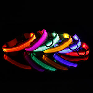 Vente chaude Anti-Perte LED Collier Lumineux Pour Animaux De Compagnie Impression Personnalisée Réglable USB Rechargeable Étanche Durable pour Chiens En Plein Air - Product Image 2