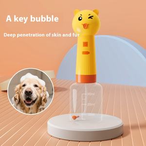 Machine à mousser intelligente en plastique pour chat et chien Gel de <span class=keywords><strong>bain</strong></span> et de douche Outil de nettoyage transfrontalier pour fournitures pour animaux de compagnie - Product Image 1