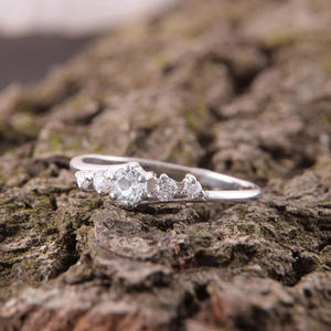 T0679 Anello da Donna in Oro Bianco con Diamante Taglio Brillante Rotondo Colore G Naturale Gioiello di Fidanzamento - Product Image 6