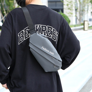 时尚简约长款PU胸包舒适携带多口袋休闲单肩包 - Product Image 5