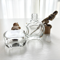10ml verre transparent en forme de pomme bouteille de parfum de voiture étanche suspendu diffuseur d'huile essentielle Logo personnalisé désodorisant conteneur
