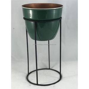 Soporte de hierro para macetas QAMAR OVERSEAS con orificio de drenaje, acabado con recubrimiento en polvo, diseño de estilo americano para uso en interiores/exteriores - Product Image 4