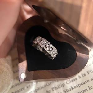 Anelli di Lusso Francesi Placcati Oro e Argento con Diamanti, Anello Regolabile a Quadrifoglio con Zirconi Cubici per Regali e Feste - Product Image 3