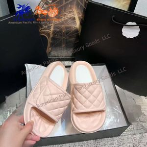 Sandalias Planas de Moda para Mujer, Pantuflas de Verano y Primavera, Zapatos de Playa de Cuero Genuino, Ligeros y Cómodos para Exteriores - Product Image 1