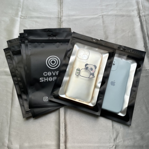 Custom Black Outer Silver Inner Foil Zipper Bags Hang Hole Reclosable Plastic Zip Pouches For Phone Case - Product Image 3