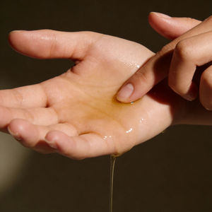 Huile Corporelle Nourrissante en Gros OEM/ODM - Lissage des Peaux Sèches & Parfum Longue Durée, Huile de Bain pour Tous Types de Peau - Product Image 3