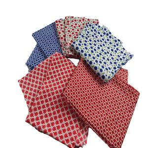 Impresión de sarga de pintura de poliéster 100%, suministro directo de fábrica de diseño de <span class=keywords><strong>flores</strong></span> para sábanas de cama - Product Image 3