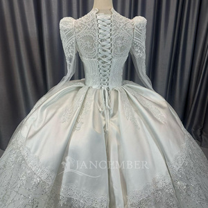 Lscm97 Elegant Ivory Ball Gown Princess Bridal <b>Wedding</b> Dress Sweetheart Neckline Beaded Lace Backless Chapel Train Floor-Length - Product Image 6