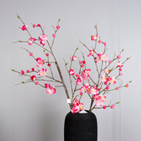 Ranting Bunga Plum Buatan Grosir, Bunga Sutra Wintersweet Merah Palsu untuk Dekorasi Vas Lantai Hotel di Hari Imlek