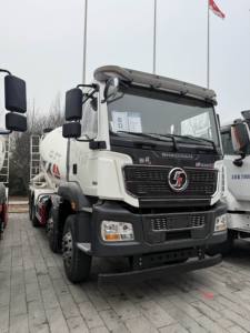 Camión Volquete Howo 8x4, Logotipo Personalizado, Opciones de Empaque, Servicios de Diseño Gráfico para Compradores de Flotas - Product Image 1