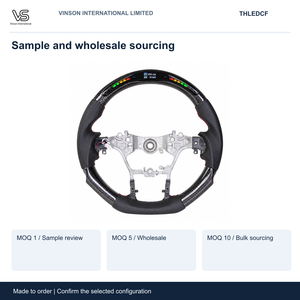 Volant en fibre de carbone pour Toyota HILUX, configuration sélectionnée avec centre ouvert THLEDCF - Product Image 5