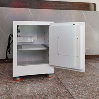 Armoire de charge ignifuge personnalisée à 8 prises pour outils électriques, ordinateur portable et organisation d'appareils photo dans les garages et les ateliers