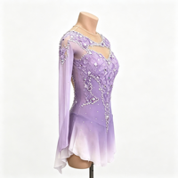 Robe de patinage artistique dégradé lavande avec dentelle florale et strass faits à la main, manches longues, pour compétition de patinage sur glace