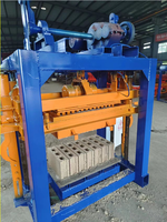 Machine à fabriquer des blocs de ciment manuelle TENGFEI QT4-40 pour briques de pavage pleines et creuses avec moteur 220V 380V