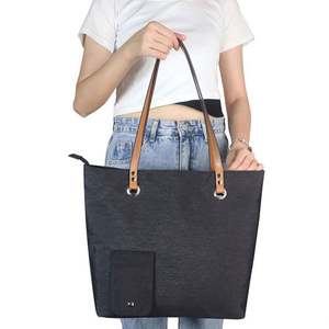 Bolsa de Lona Aislada para Vino, Portátil, para Viajes a la Playa, con Correa para el Hombro y Dispensador de Bebidas - Product Image 4