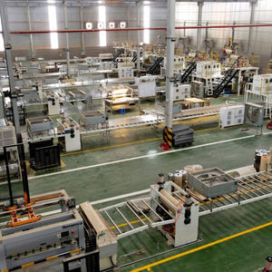 Offre Spéciale 25000-28000(kg/24h) feuille en plastique de panneau de plancher de SPC faisant la ligne de production de <span class=keywords><strong>machine</strong></span> d'extrusion - Product Image 5