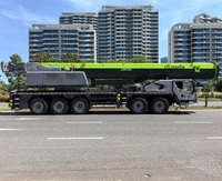 Camion-grue de carrière durable de 200 tonnes ZOOMLION ZTC2000VS863-1 pour travaux d'entretien utilitaire
