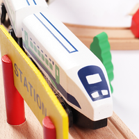 Jeu de construction éducatif DIY en bois de hêtre et plastique, 130 pièces, train électrique d'aéroport, puzzle écologique, vente chaude