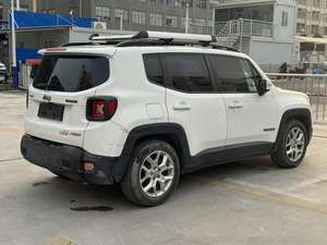 <span class=keywords><strong>Jeep</strong></span> <span class=keywords><strong>Renegade</strong></span> Sport Usado - Product Image 4