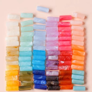 Perles cylindriques en acrylique colorées de 8 mm - Product Image 2