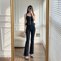 Ensemble d'été décontracté pour femme : Haut uni à col halter et jean en toile avec détail boutonné plissé sur le devant et garniture à franges