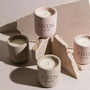Vela Aromática de Cera de Soya Natural en Frasco de Cerámica, de Lujo, Personalizada por AIKUN Factory OEM, para Relajación en el Hogar, Spa y Regalo - Product Image 1