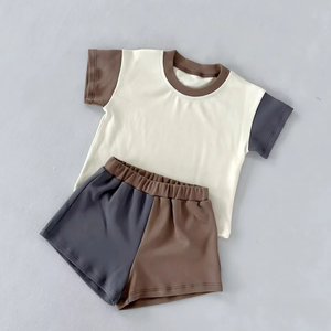Conjunto de ropa de verano para bebé niño, diseño personalizado BSSO1977, estampado patchwork en negro y marrón, venta al por mayor. - Product Image 1