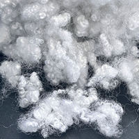 Fibre de polyester 100 % recyclée HCS creuse conjuguée siliconée 15D 64 mm de qualité supérieure pour garnissage textile domestique