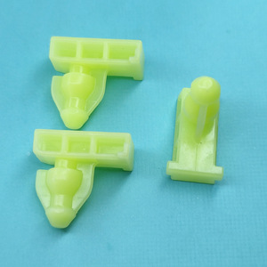 Clips de Plástico para Fijación de Molduras de Guardabarros para Nissan Infiniti QX70 QX50 - Product Image 3