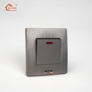 สวิตช์ติดผนังแบบขั้วเดียว Klass Budget 50 ชิ้น รุ่น UK 16A สีเทา ป้องกันไฟลุก พร้อมพอร์ต USB 2 ช่อง สำหรับผู้รับเหมา OEM/ปรับแต่งได้ - Product Image 1
