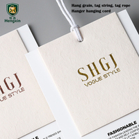 Étiquette en papier gaufré personnalisée, étiquette suspendue pour vêtements, logo personnalisé, étiquette de marque pour vêtements