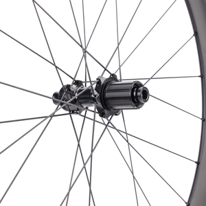 Juego de Ruedas Ultraligeras de Carbono de 1200g para Gravel/Carretera 40C-UL con Certificación UCI 24/24H Freno de Disco con Bloqueo Central - Product Image 4