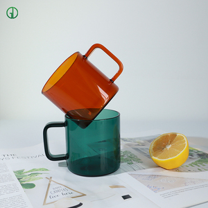 تخفيضات كبيرة أكواب زجاجية مصنوعة يدويًا من البورسليكات كوب عصير منزلية مستديرة الشكل كوب زجاجي بمقبض - Product Image 1