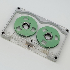 Cinta de audio transparente personalizada, azul, de bobina abierta, en blanco, de 50 minutos, estilo vintage, para reproductor de casetes. - Product Image 2