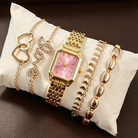 Montre Femme Chic Urbaine Moderne avec Cadran Taille Émeraude, Ensemble de Bijoux Empilables Tendance 5 Pièces, Favori des Influenceuses, Glamour Quotidien