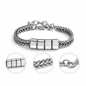Pulsera de Cadena de Acero Inoxidable con Nombre Grabado Personalizado, Chapada en Rodio, Estilo Clásico Unisex con Dijes de Nombre Grabados - Product Image 4