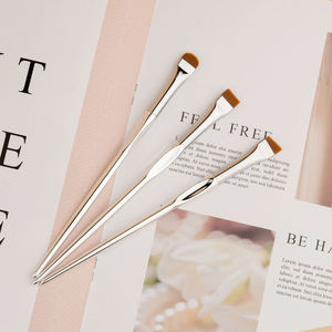 YRX Juego de 3 Pinceles para Cejas y Delineador de Ojos, Pincel Plano Angulado Plateado, Pincel Plano para Corrector, Pincel Superfino para Cejas - Product Image 3