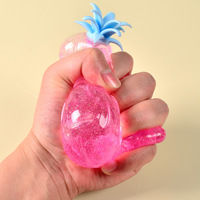Jouet anti-stress en caoutchouc à récupération lente, motif ananas en poudre dorée, balle de décompression pour enfants de 14 ans et plus, Zhejiang
