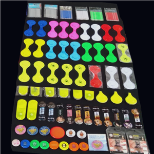 Regalos para Niños HI vis <span class=keywords><strong>fluorescente</strong></span> lindo oso animales forma amarillo reflectante colgador suave PVC reflejo semáforo llaveros para bolsa - Product Image 6