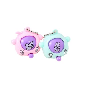 Mini porte-clés Pierre-Papier-Ciseaux en plastique, jouet capsule à visage changeant pour enfants de 4 à 6 ans, accessoire de jeu unisexe - Product Image 5