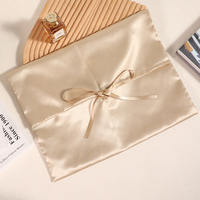 Sacs à poussière en satin de soie doux de haute qualité avec logo personnalisé QMS pour sacs à main, sacs enveloppe, cadeaux OEM