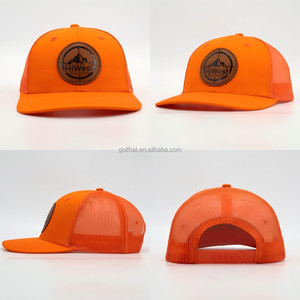 Gorra Trucker Unisex Personalizada de 6 Paneles con Malla Estructurada, Bordado 3D y Parche de Cuero con Logotipo, Richardson 112 Micro Bend - Product Image 3