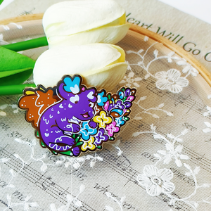 Оптовые металлические значки с логотипом на заказ от китайской фабрики: милые кошки, мультяшные животные, твердая эмаль, с шелкографией - Product Image 3