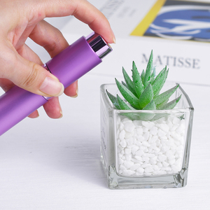 Fabrika doğrudan taşınabilir yuvarlak 8ml 10ml alüminyum parfüm <span class=keywords><strong>Atomizer</strong></span> büküm up mini sprey şişesi - Product Image 4