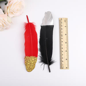 100 unids/bolsa 15-20CM pluma de ganso rígida dorada plumas DIY para manualidades atrapasueños suministros de sombrerería joyería hecha a mano - Product Image 4