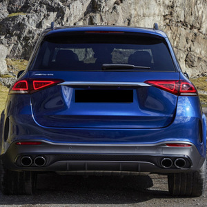 Alerón trasero y punta de escape Amp-Z para Mercedes-Benz GLE V167 GLE350 GLE450 con acabado pulido en negro y plata. - Product Image 1